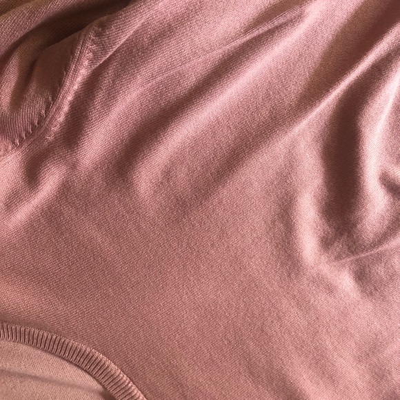 Dusty rose light-weight H&M basics sweater. - Picture 2 of 2